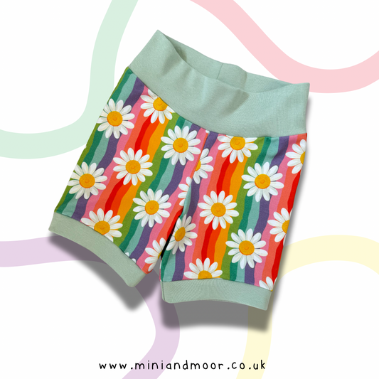 ‘Grow with Me’ Shorts - Daisy Daisy